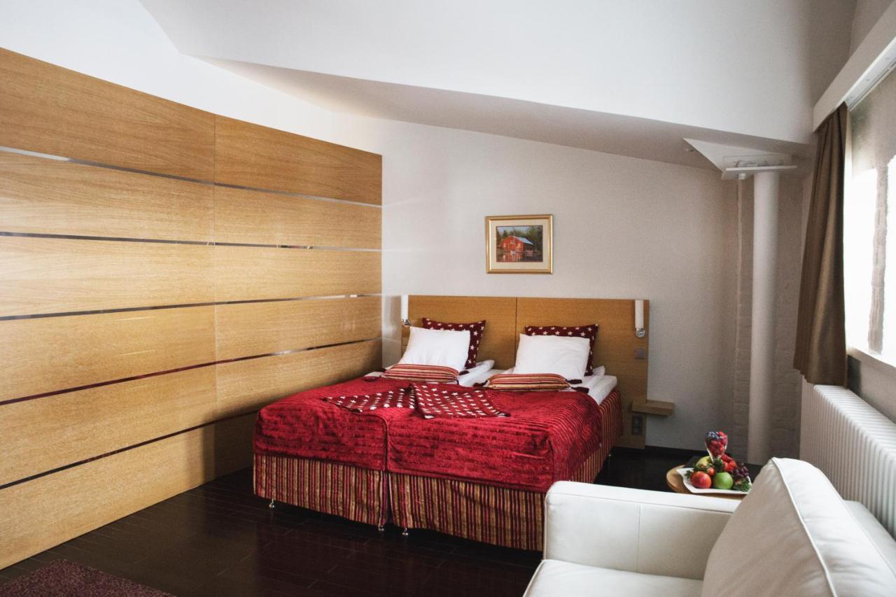 Hotel Epoque & Apartments Пиетарсаари Экстерьер фото